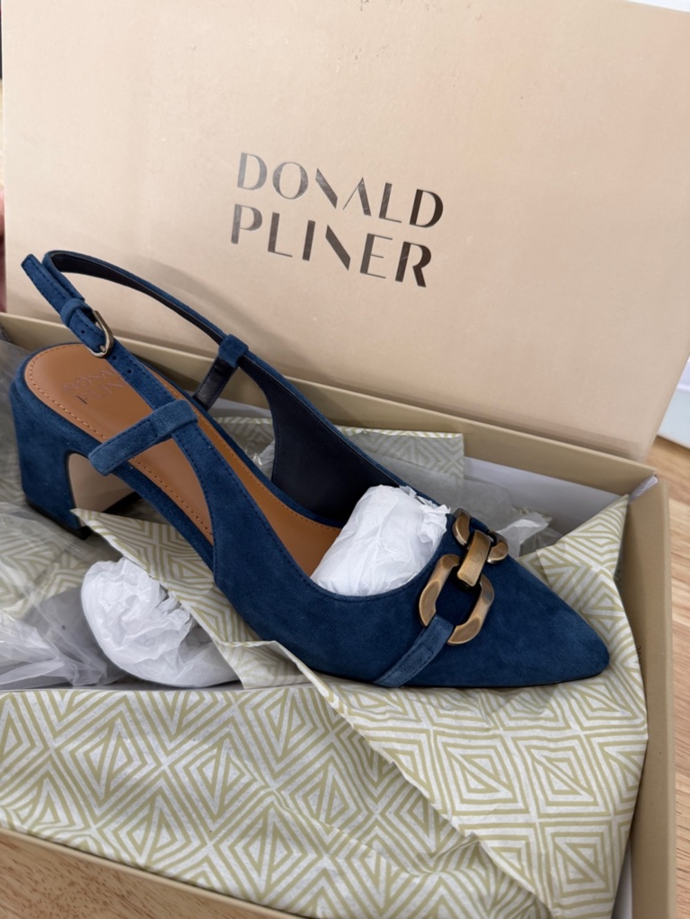 NEW! Donald J. Pliner Blue Suede Slingback VARYA02 Pump w Gold Chain Buckle Sz 7
